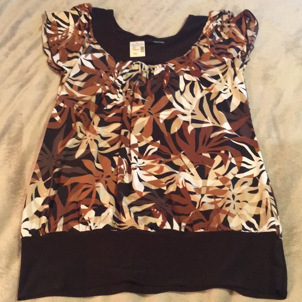 Patterned top